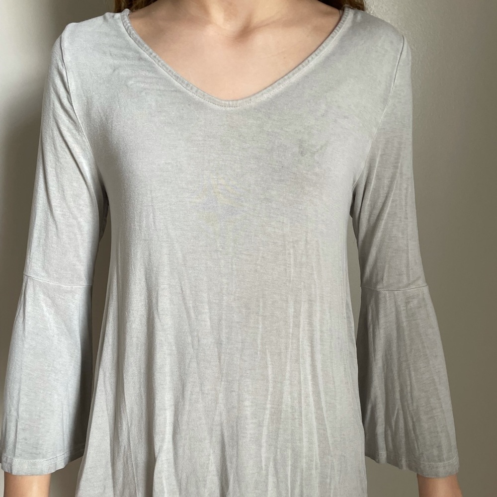 Quarter sleeve shirt